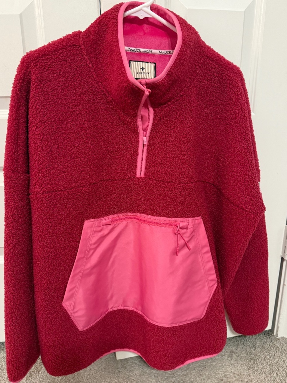 Tuckernuck tnuck sport pull over